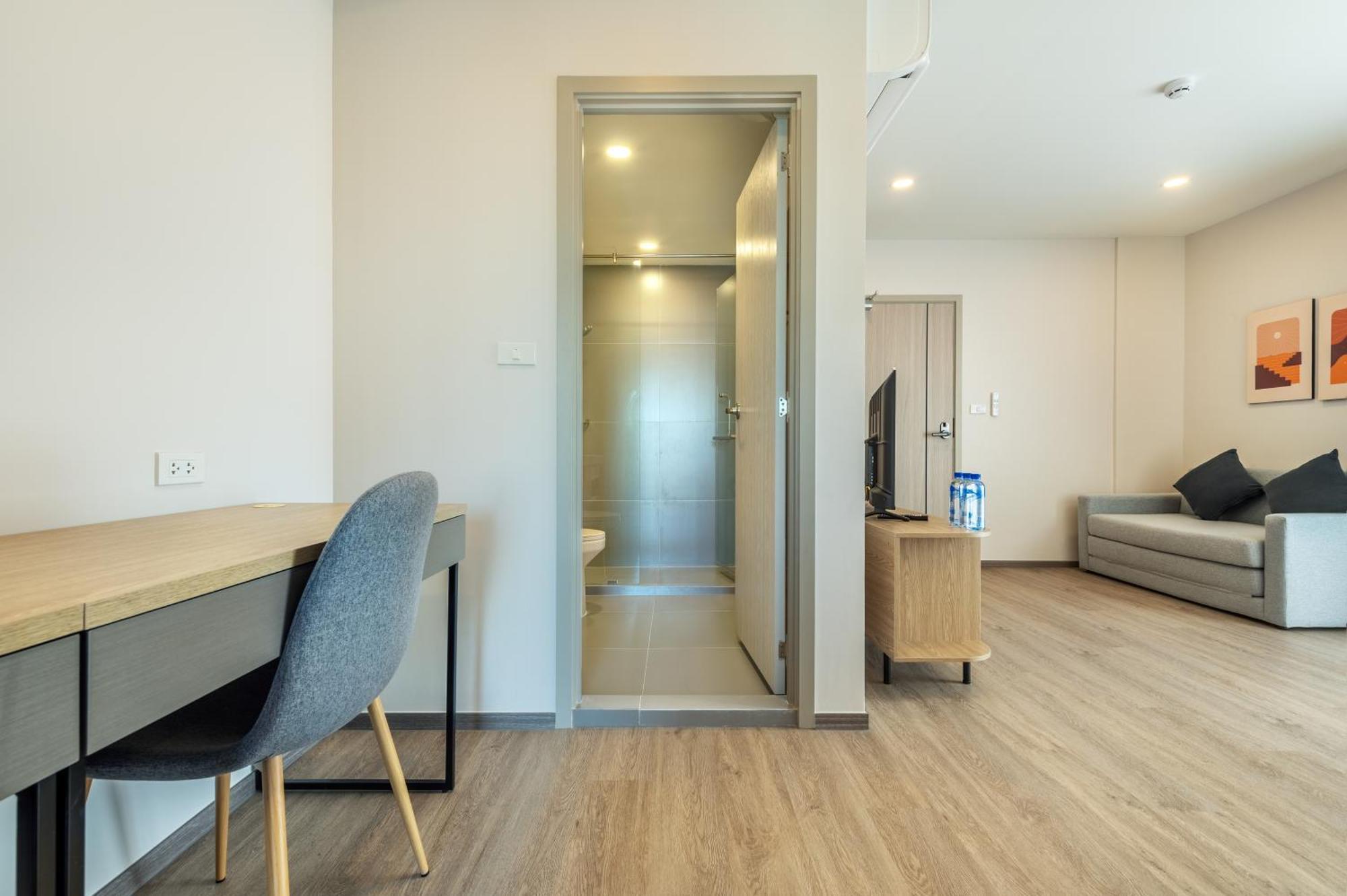 Salaya One Hotel & Service Apartment Exterior foto