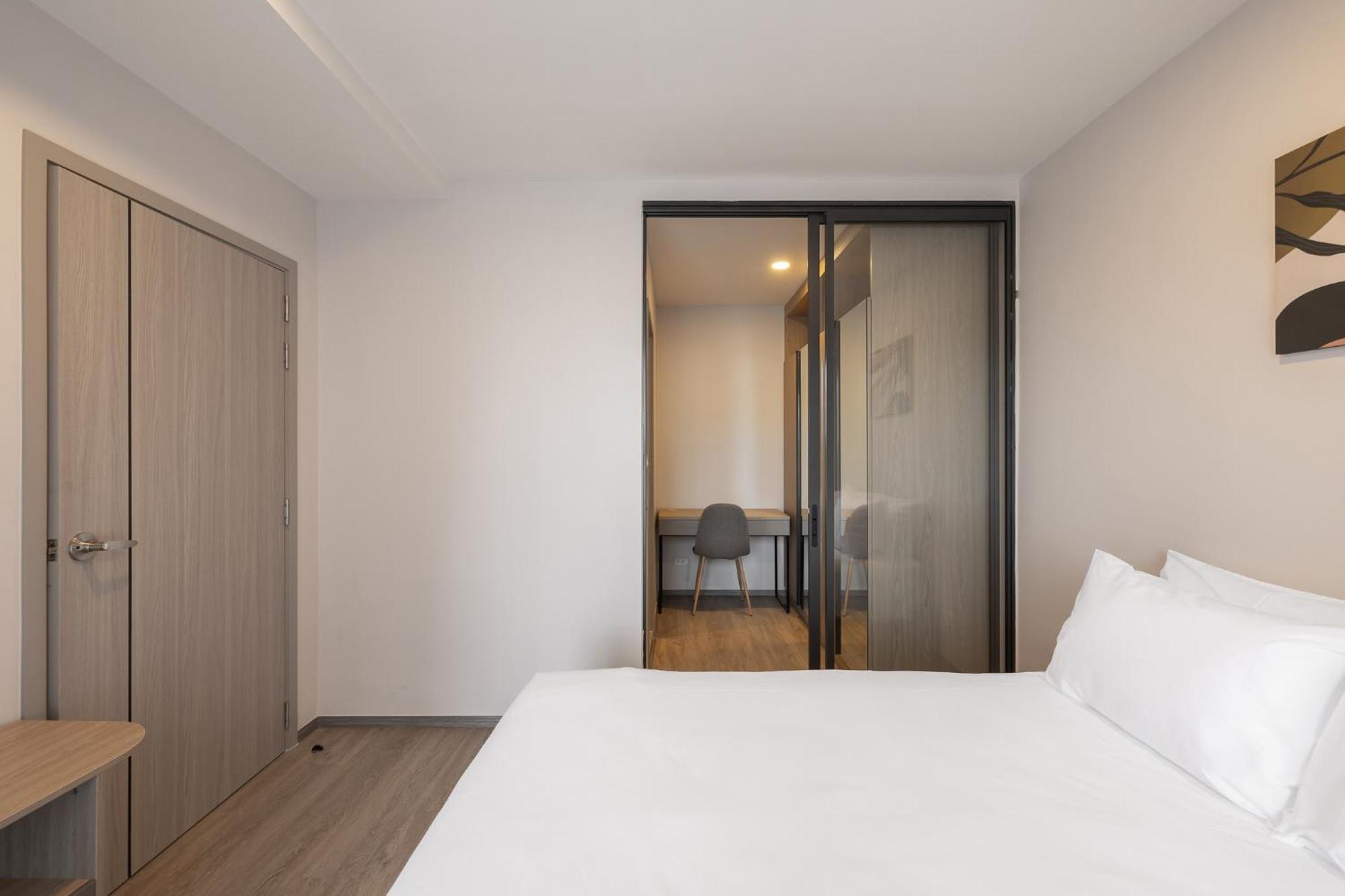 Salaya One Hotel & Service Apartment Exterior foto