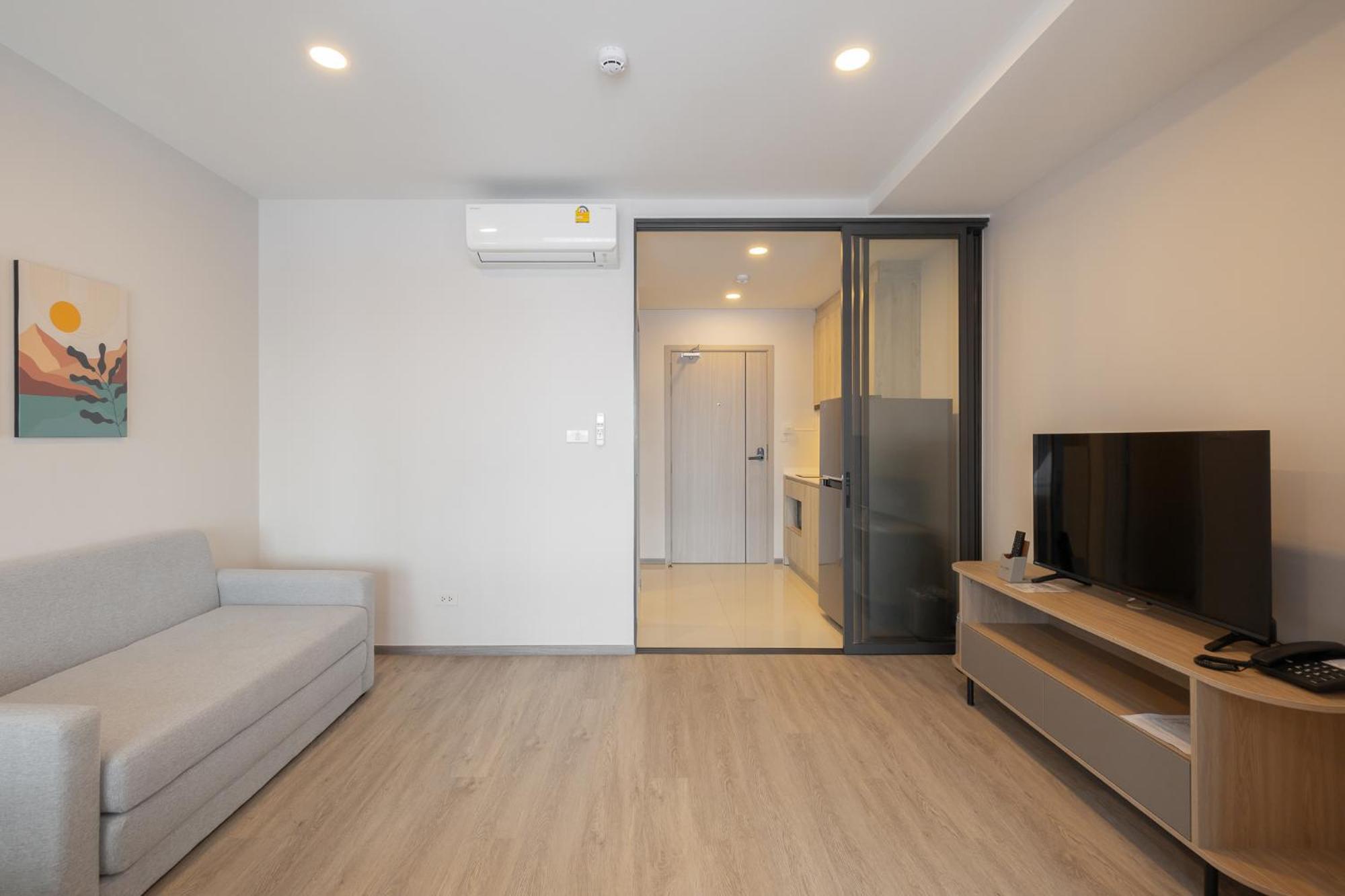 Salaya One Hotel & Service Apartment Exterior foto