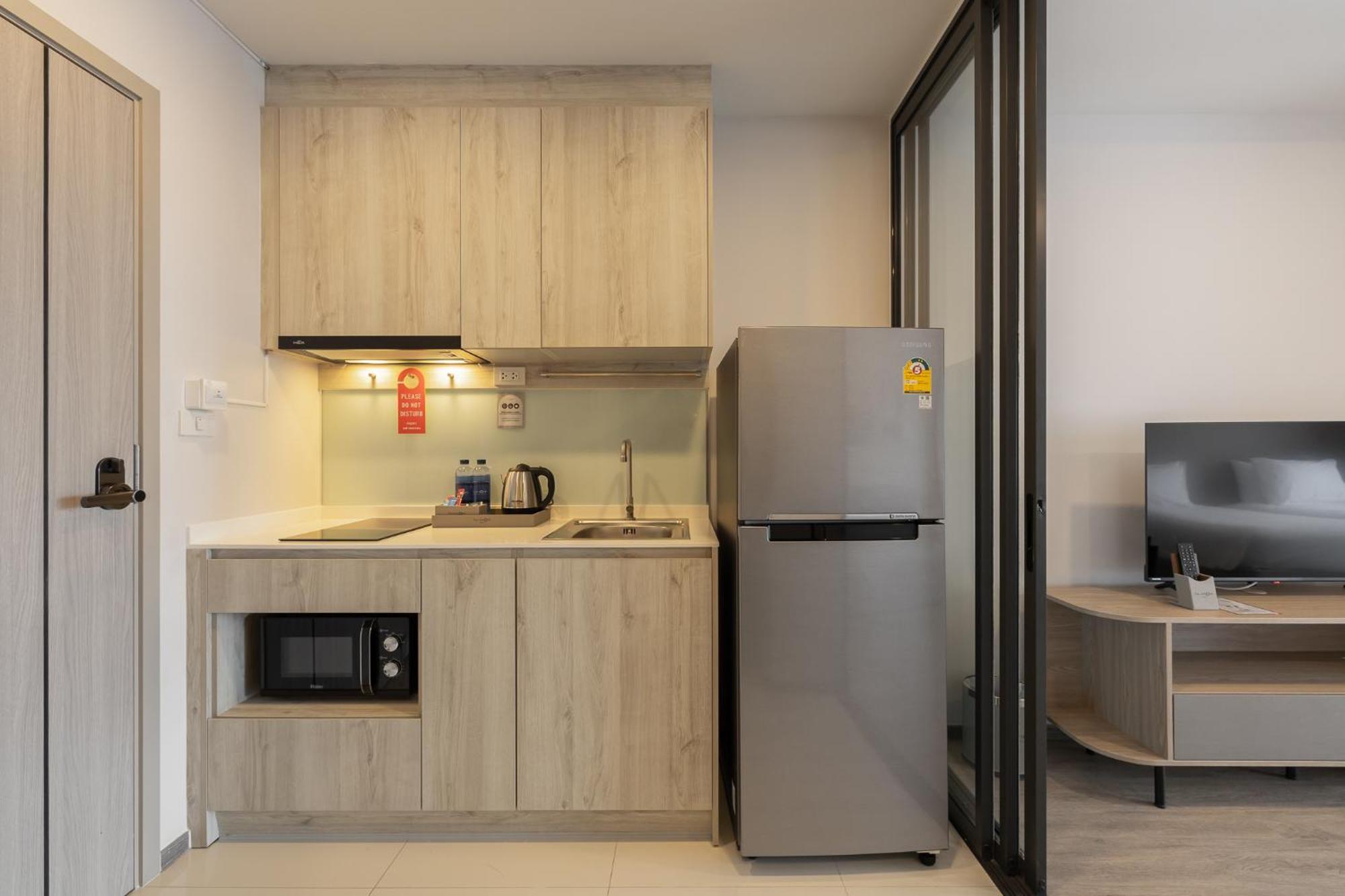 Salaya One Hotel & Service Apartment Exterior foto