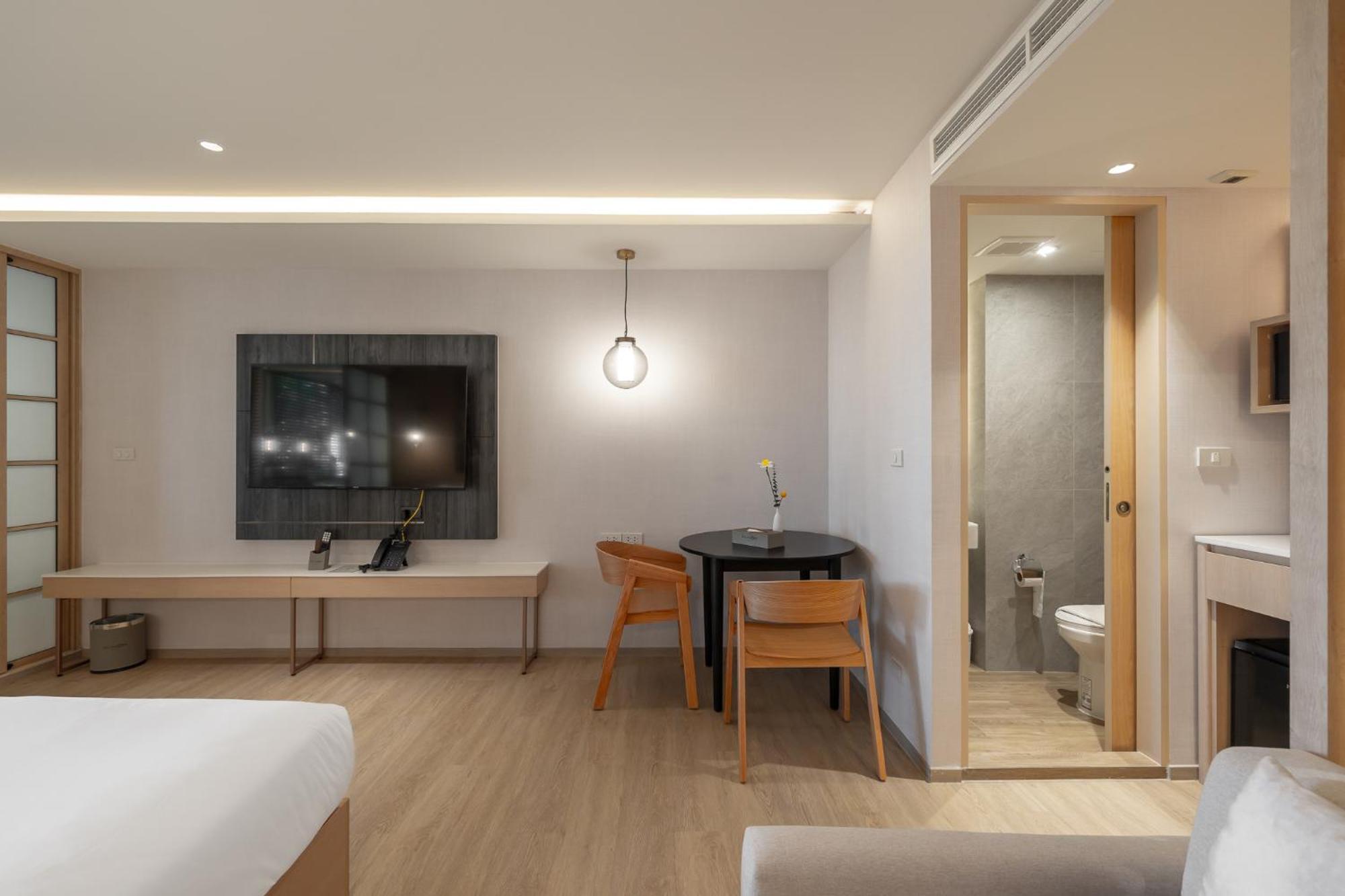 Salaya One Hotel & Service Apartment Exterior foto